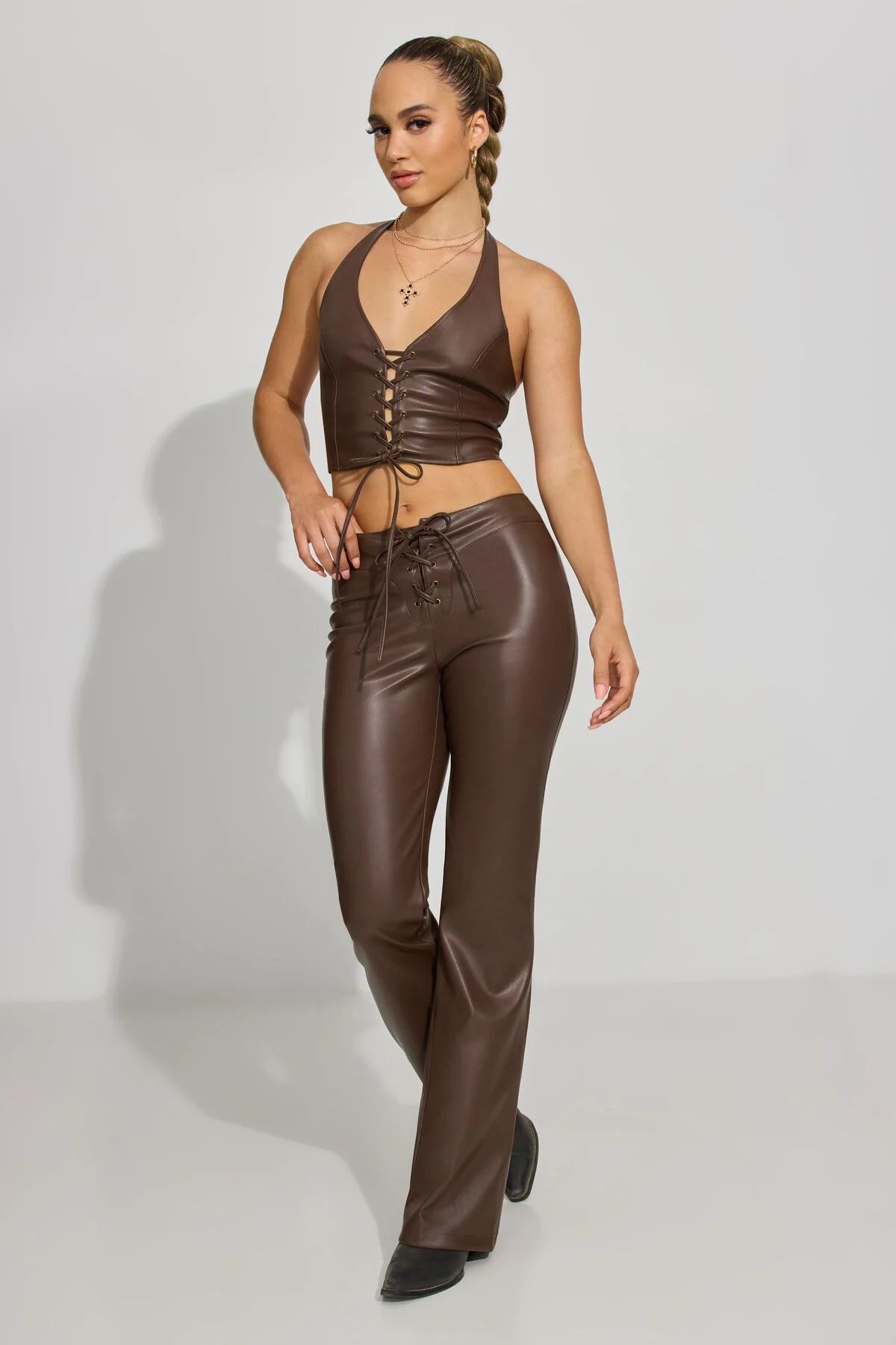 Pantalon évasé en similicuir