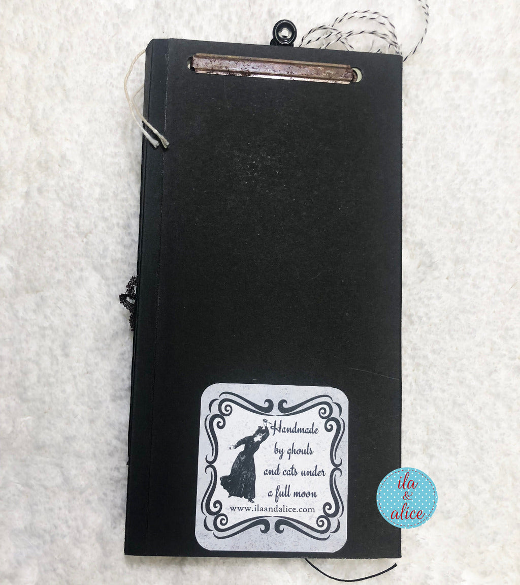 Folio Halloween macabre avec fantôme hanté