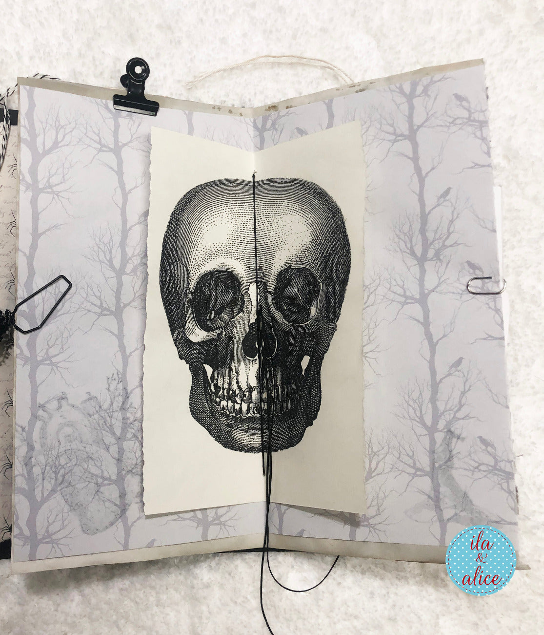 Folio Halloween macabre avec fantôme hanté