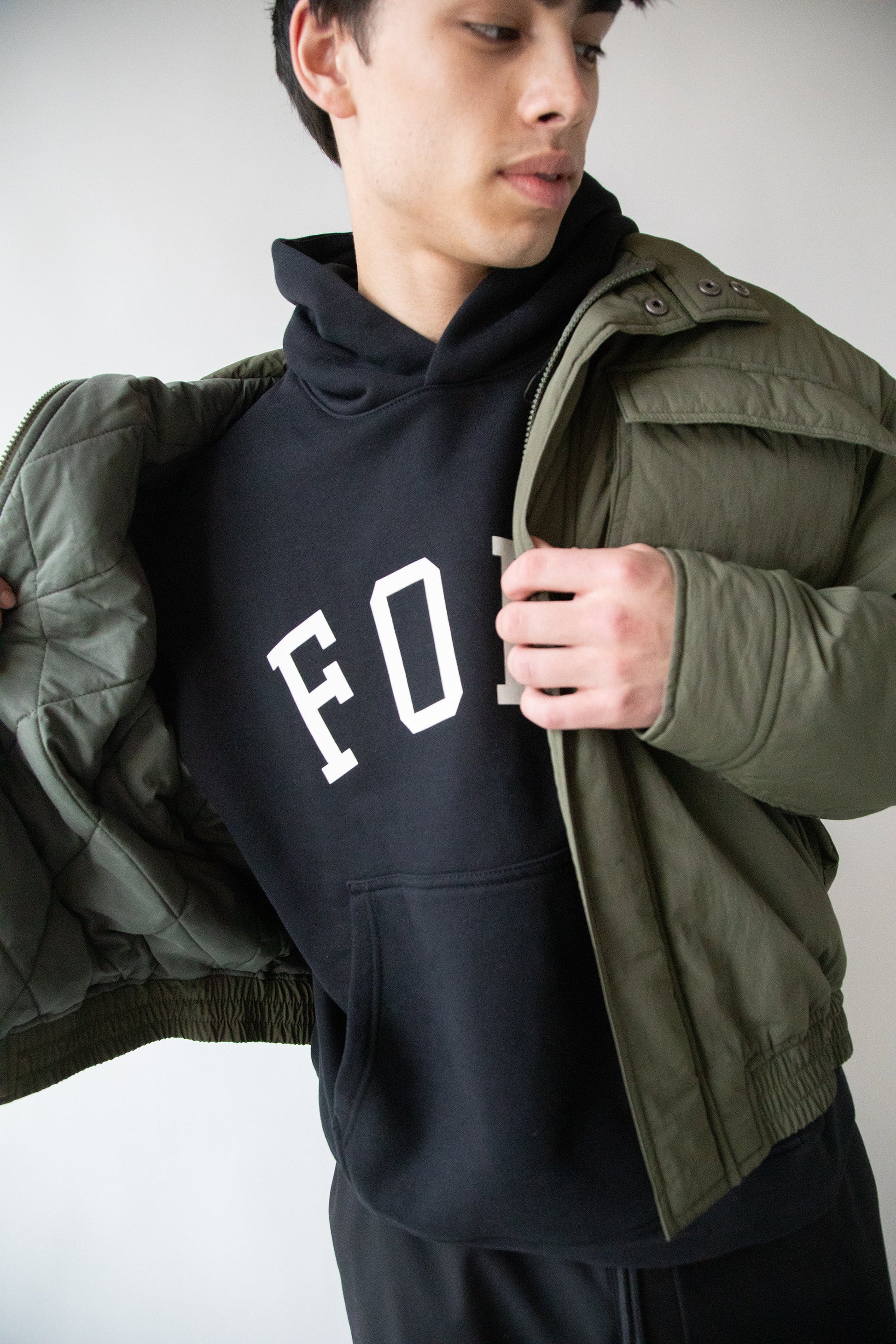 BLOUSON AVIATEUR SURDIMENSIONNÉ EN NYLON À MANCHES LONGUES | OAK + FORT