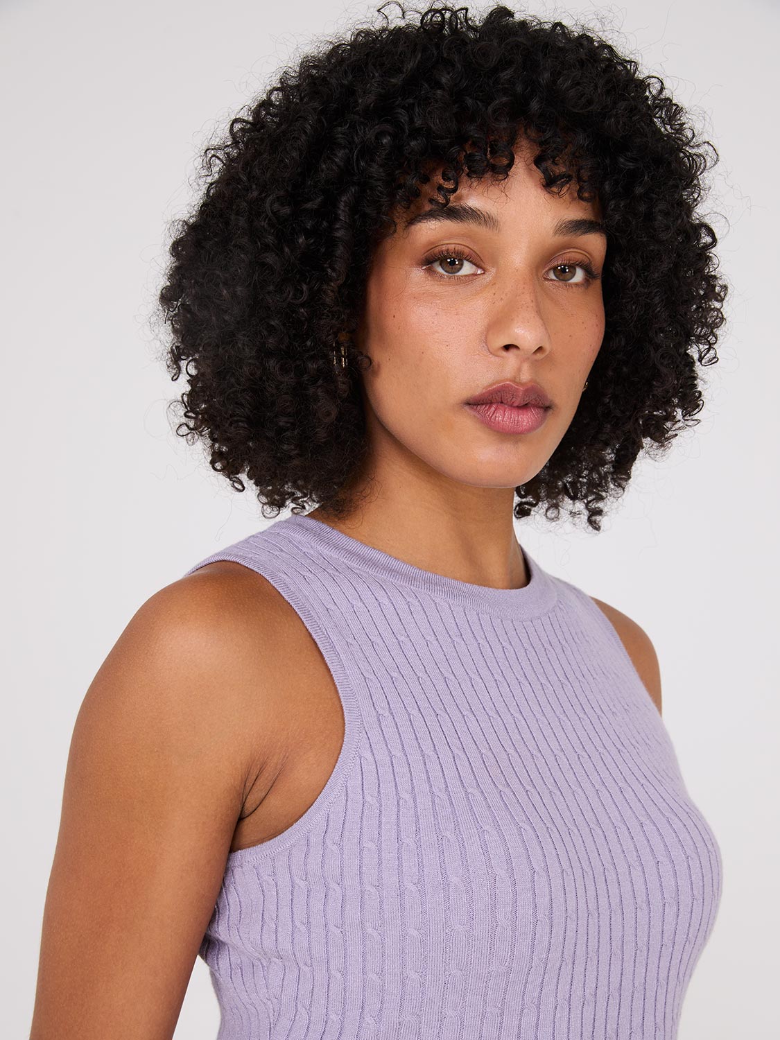 Pull sans manches en maille torsadée