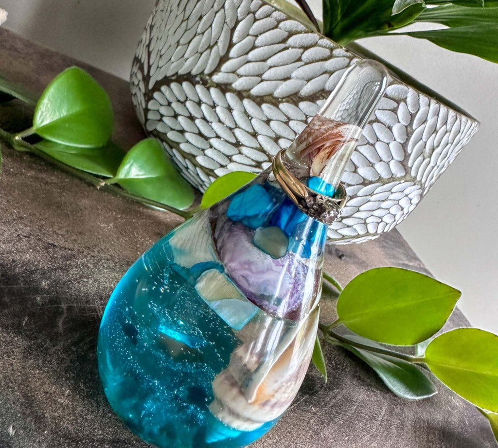 Seashell Serenade Ring Holder with Real Seashells and Sand