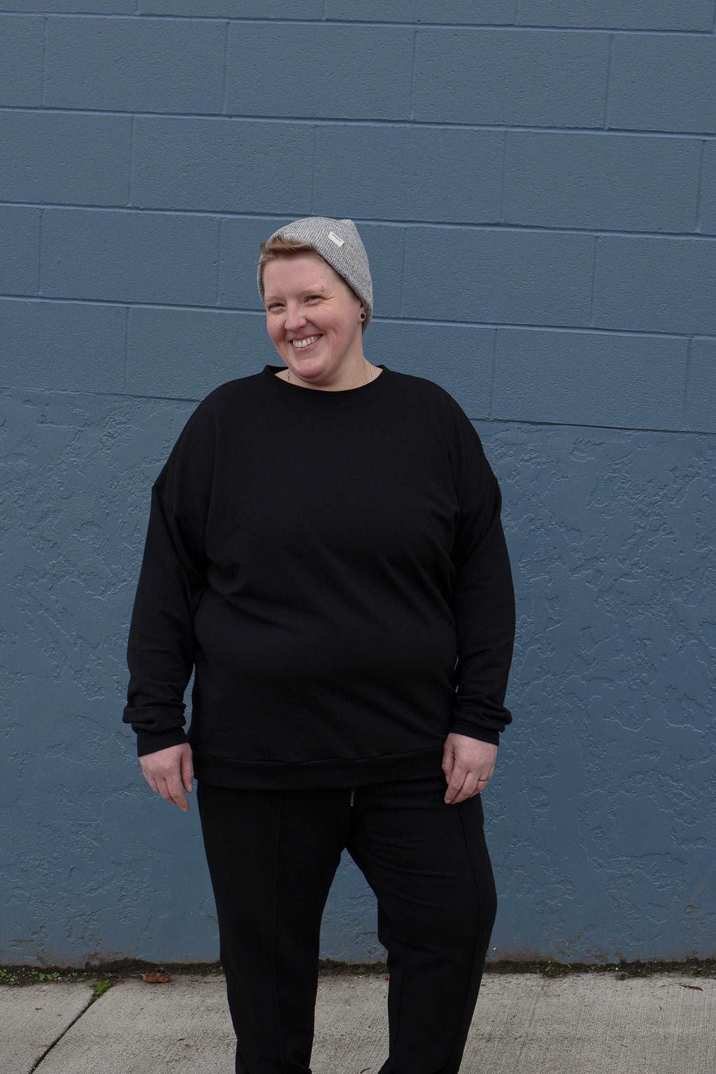 The Basic Sweatshirt in Black