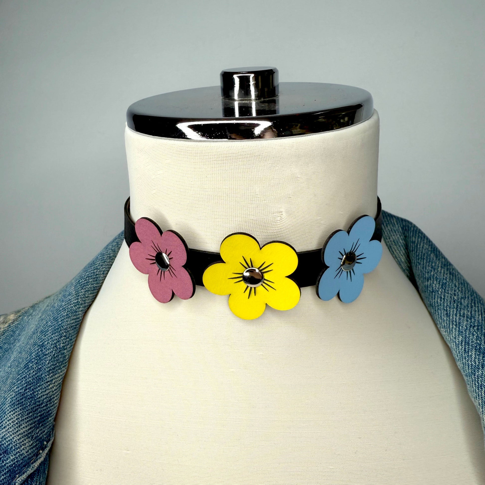 Pansexual Flower Collar