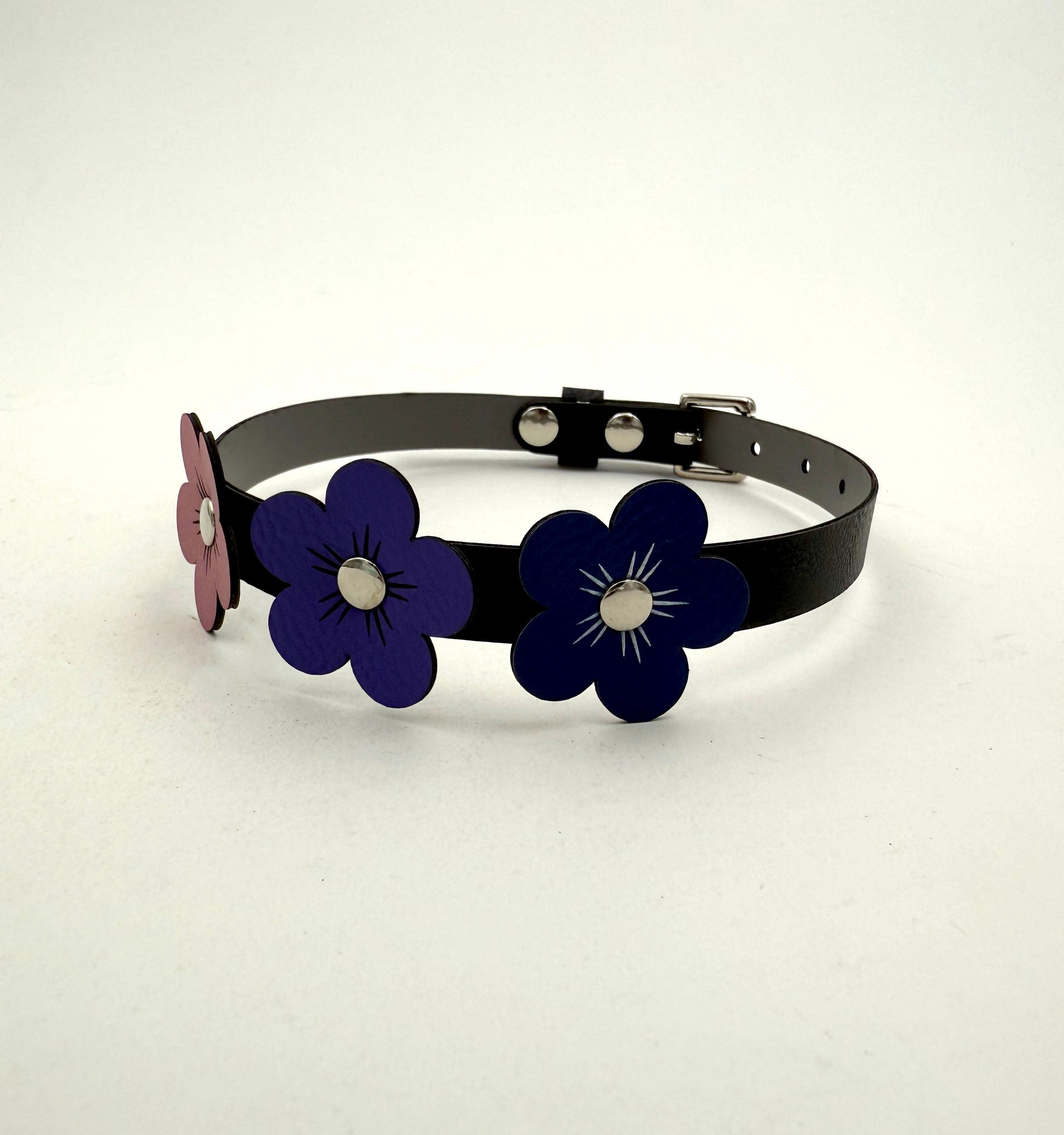 Bisexual Flower Collar
