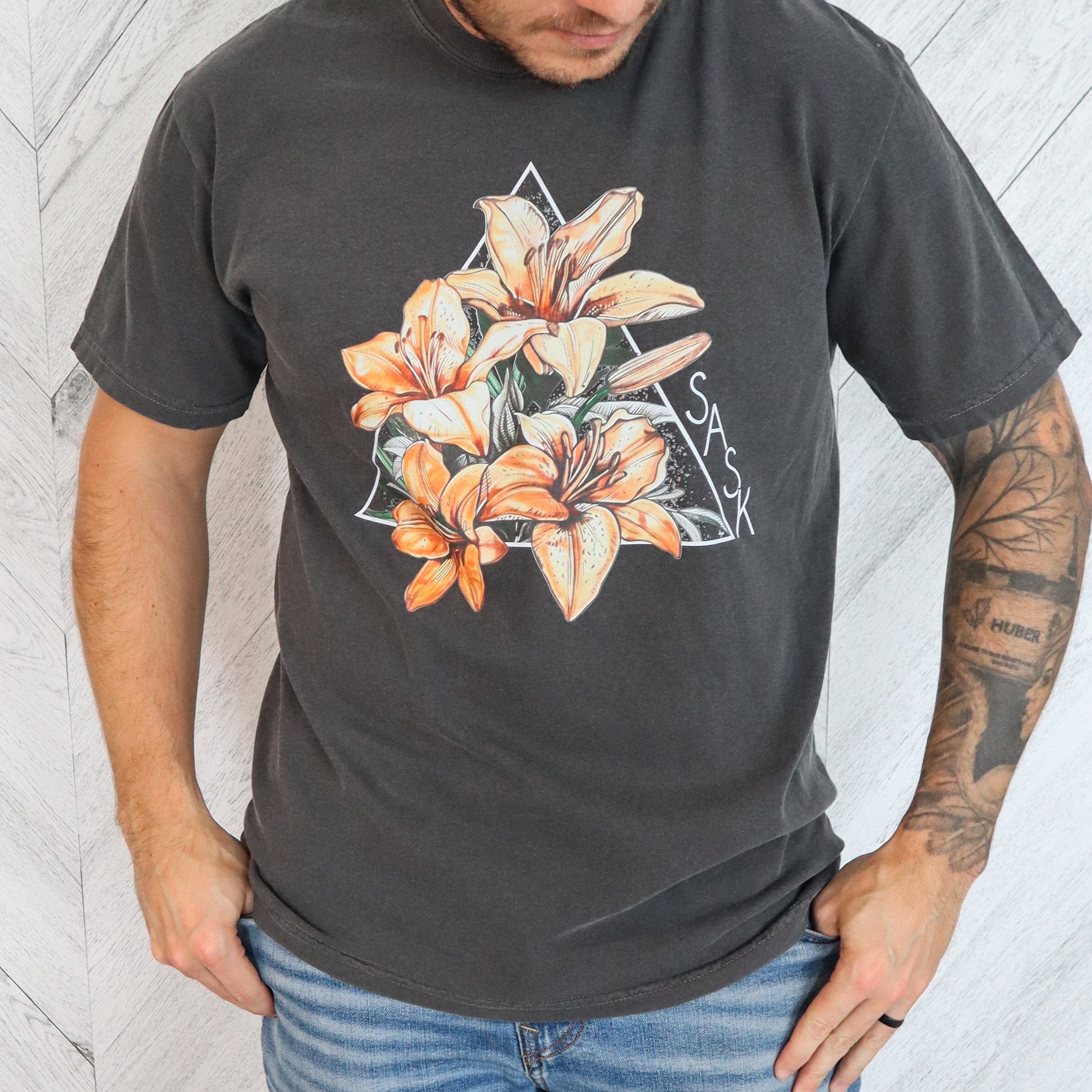 Lily Triangle Unisex T-shirt | Prairie Clothing