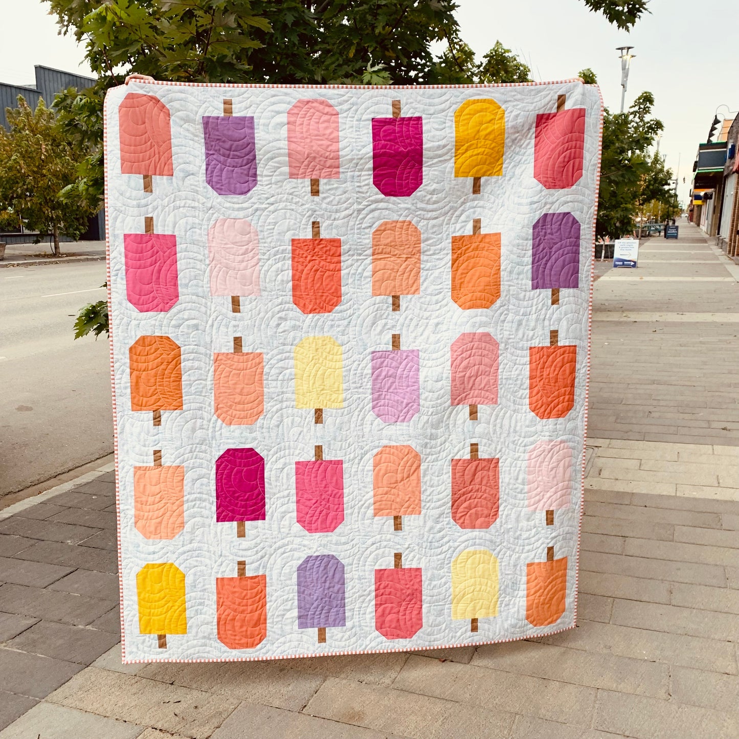 Summer Pop Quilt, Throw Size