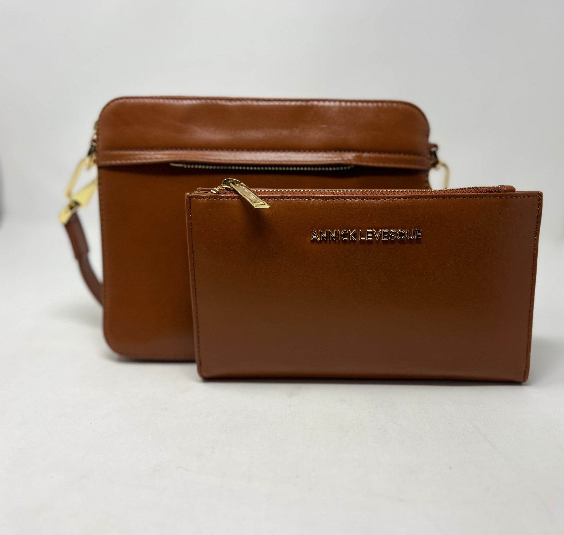 Small 2-in-1 Crossbody Bag with Detachable Card Holder in Cognac Leather, Kennedi