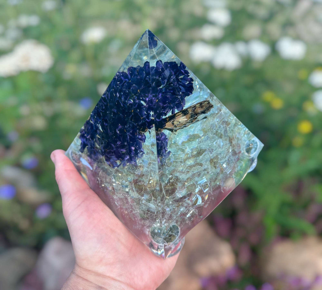 Lilac Dreams: Enchanting Monarch Butterfly Resin Pyramid