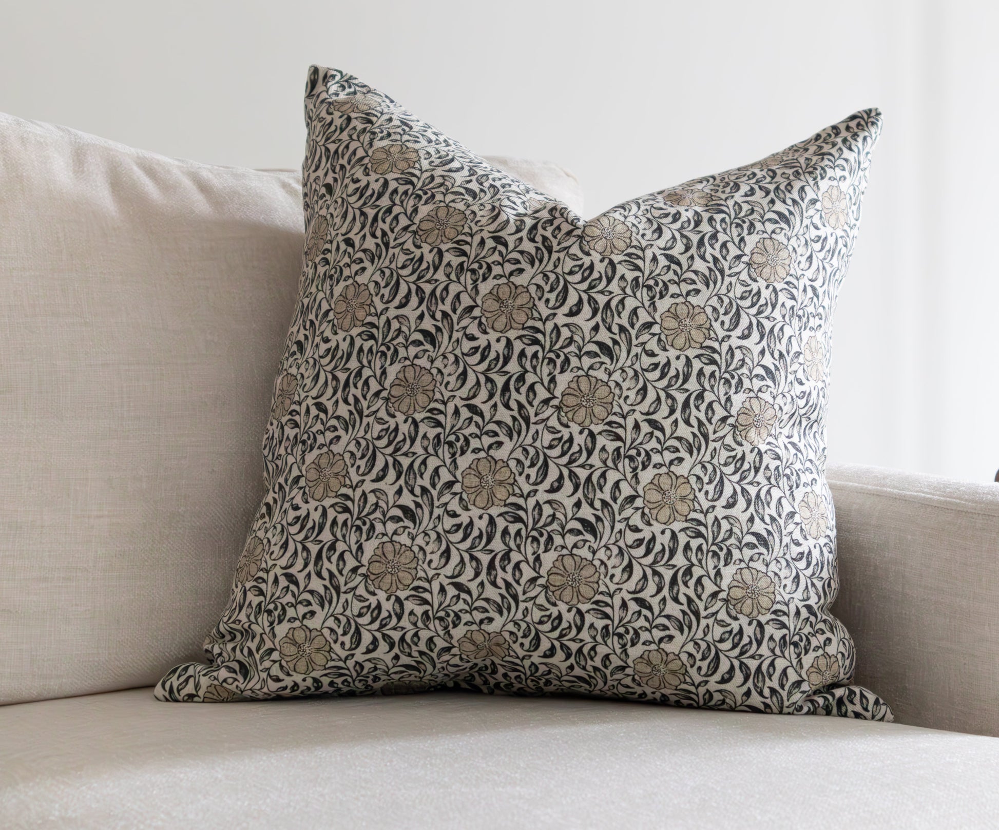 Fleur de Vie | Housse de coussin florale 