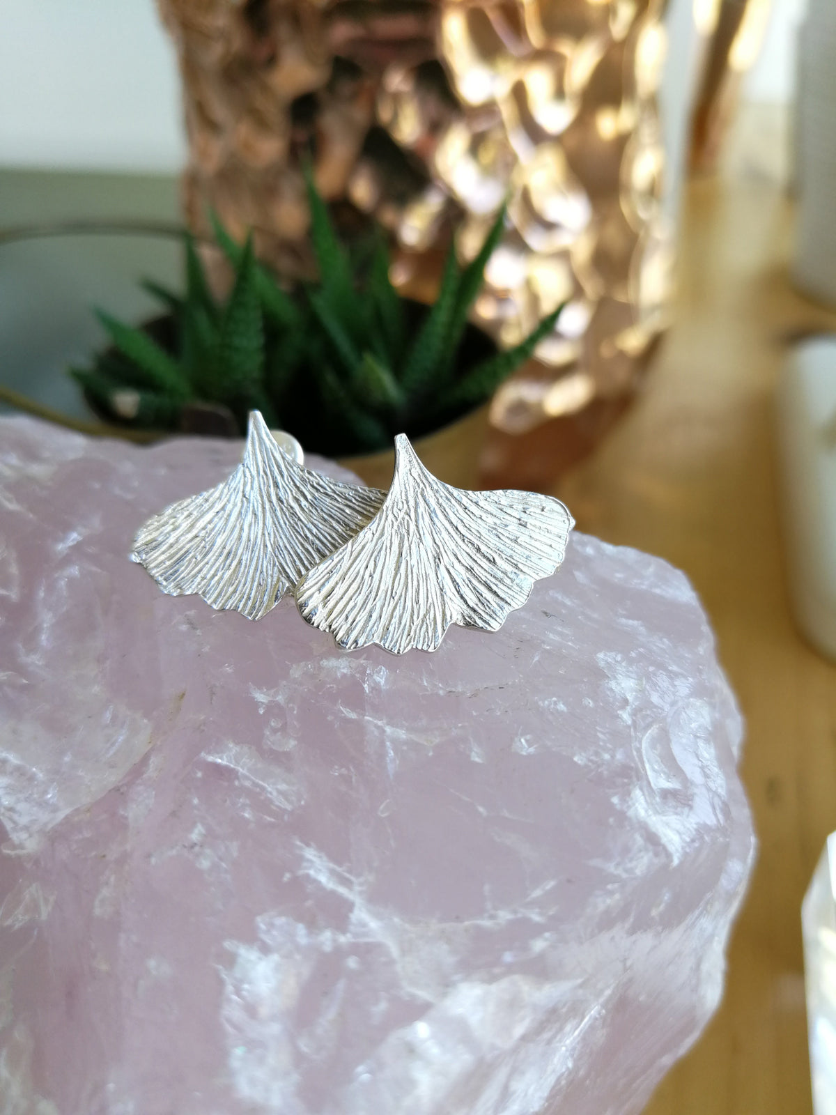 Ginkgo Stud Earrings - Medium