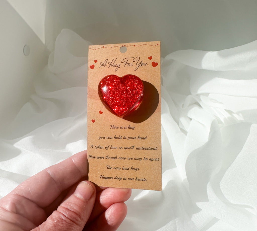 Câlin gratuit - Cadeau de fête des mères : cœur en résine fait main avec carte