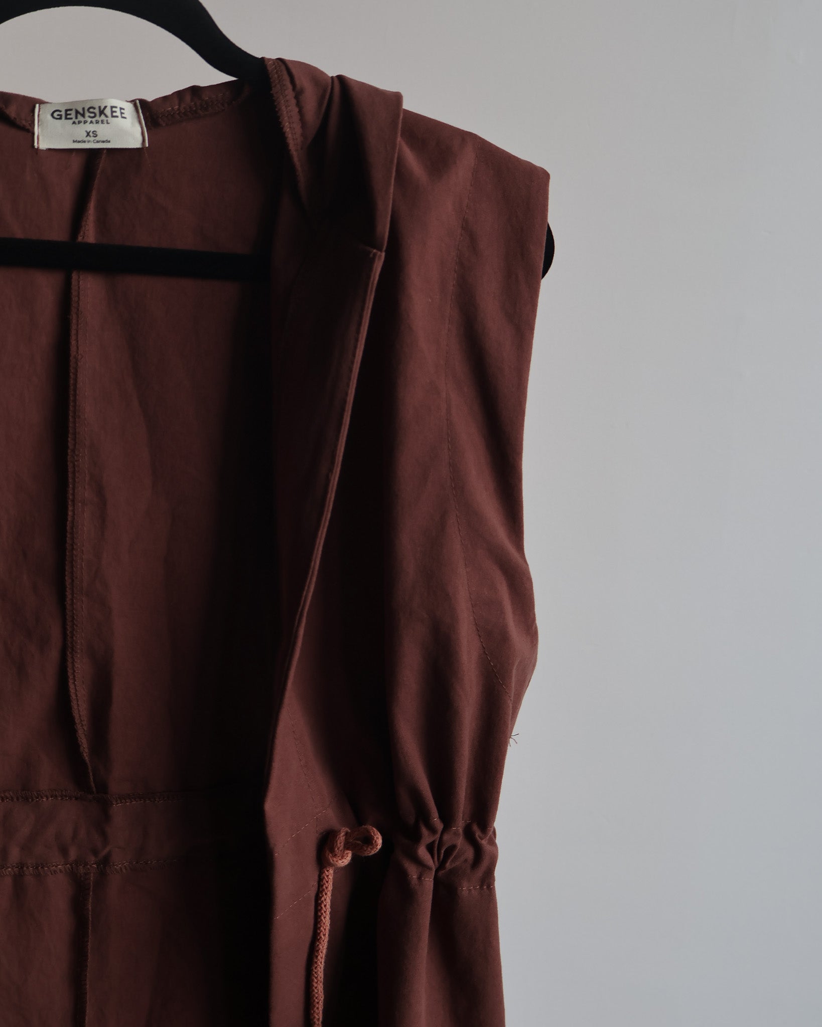 The Easy Layer Cotton Hooded Vest in Deep Terra
