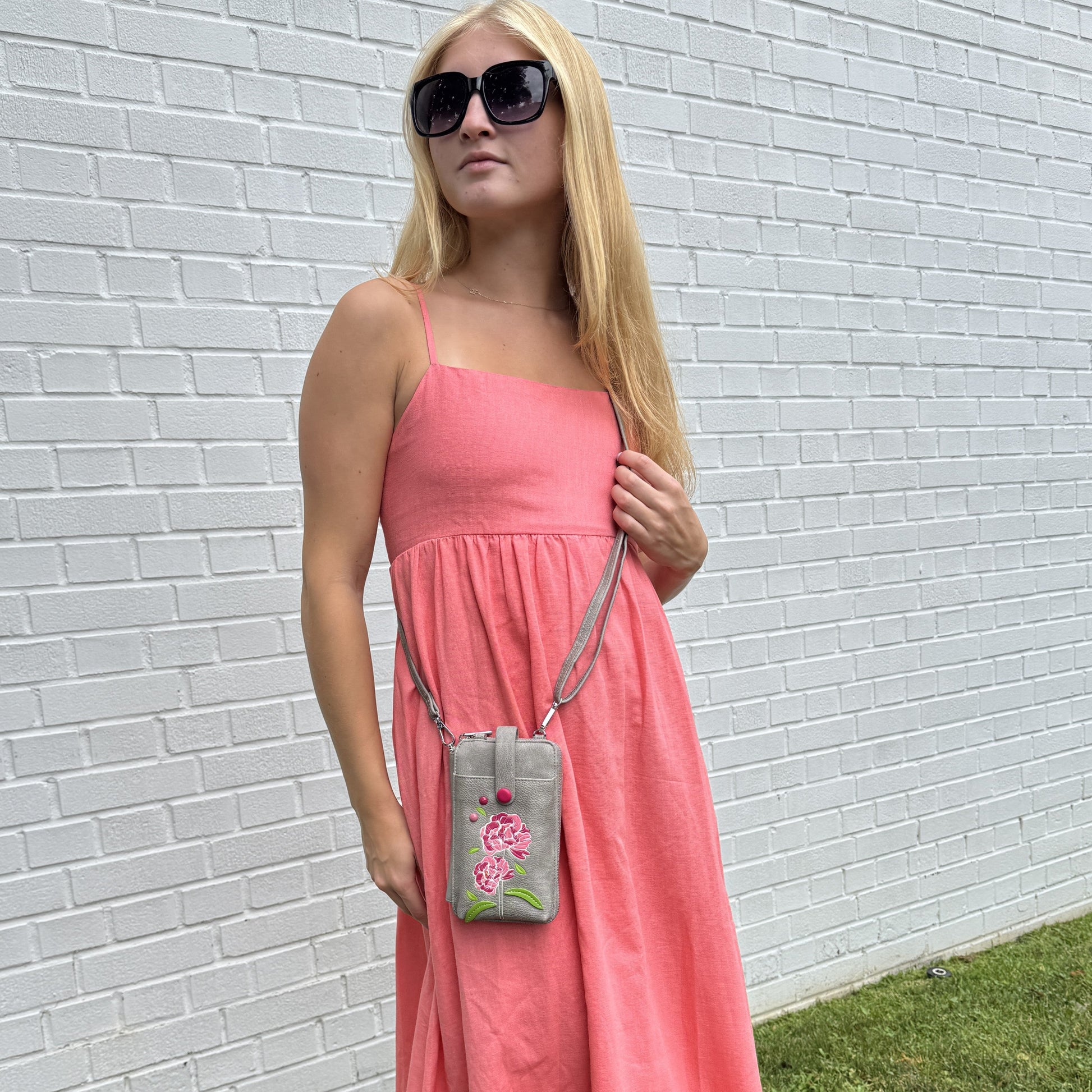 Peony Smartphone Pouch