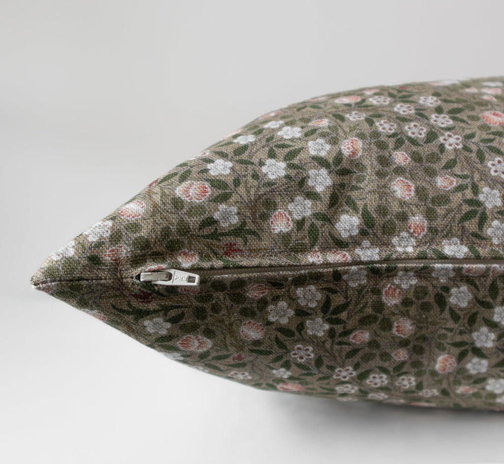 Ivy | Housse de coussin à fleurs vertes 