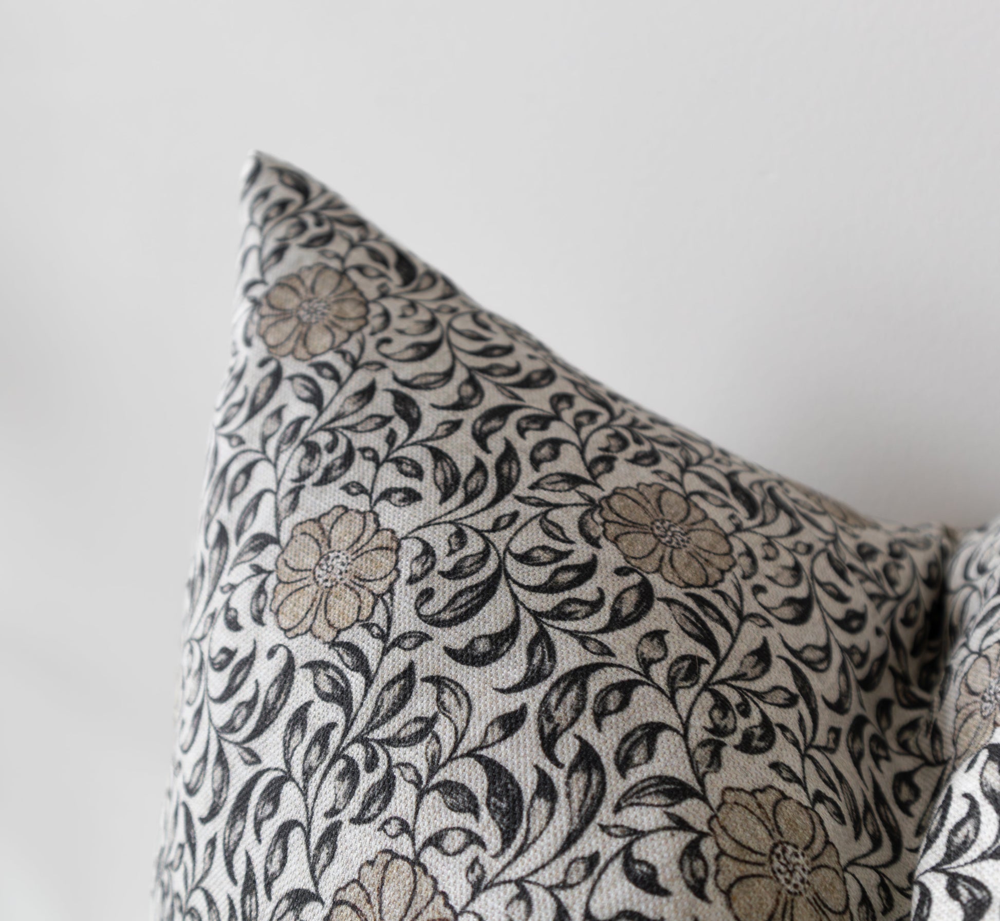 Fleur de Vie | Housse de coussin florale 