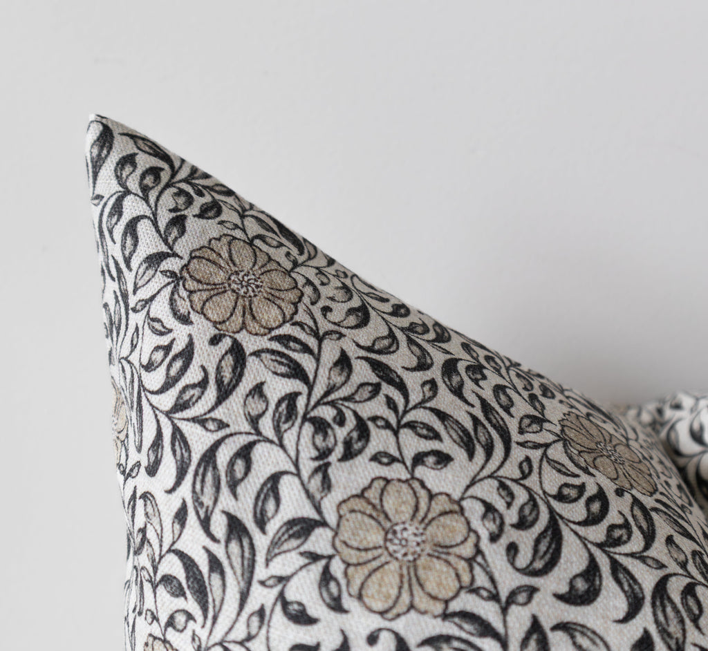 Fleur de Vie | Housse de coussin florale 