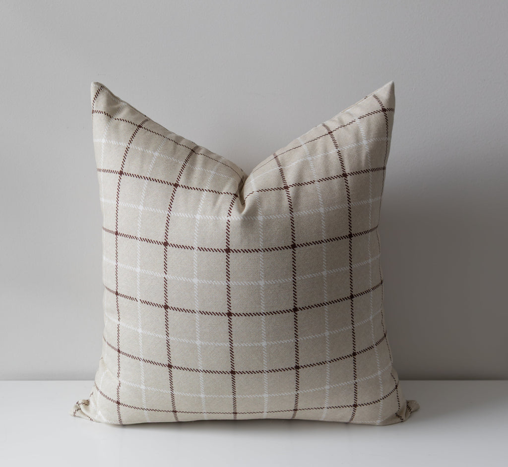 Niall | Housse de coussin géométrique neutre à empiècements 