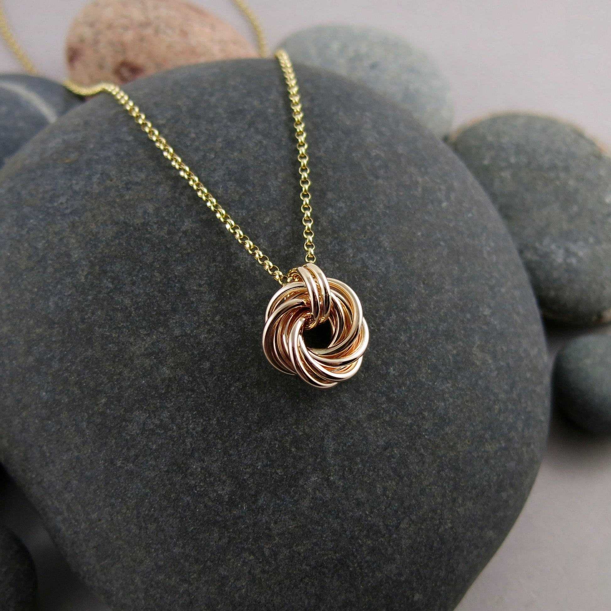 Collier nœud d'amour sans fin • Chaîne rolo remplie d'or 14 carats