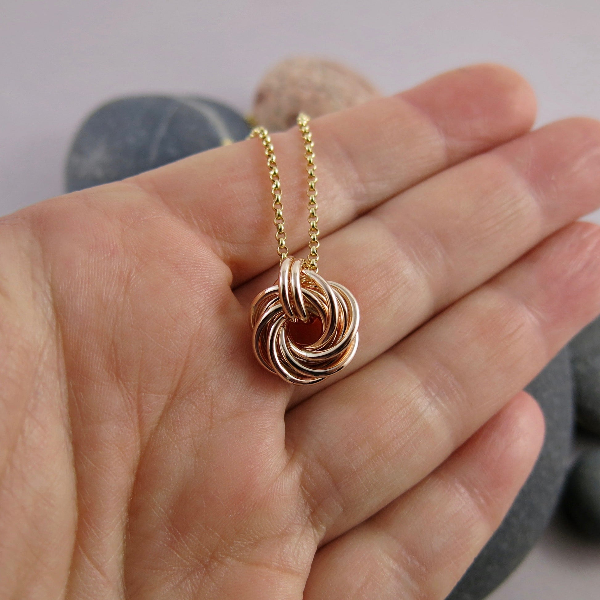 Collier nœud d'amour sans fin • Chaîne rolo remplie d'or 14 carats