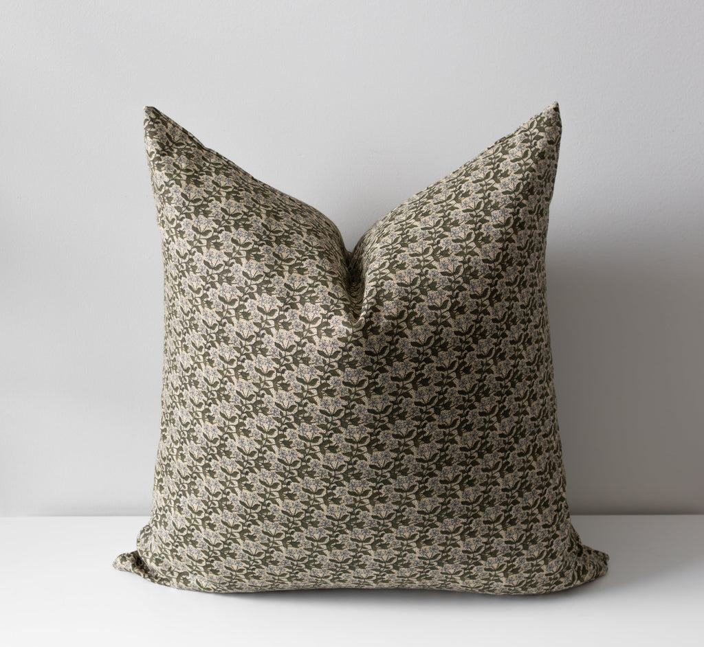 Sérénité | Housse de coussin à motif floral 
