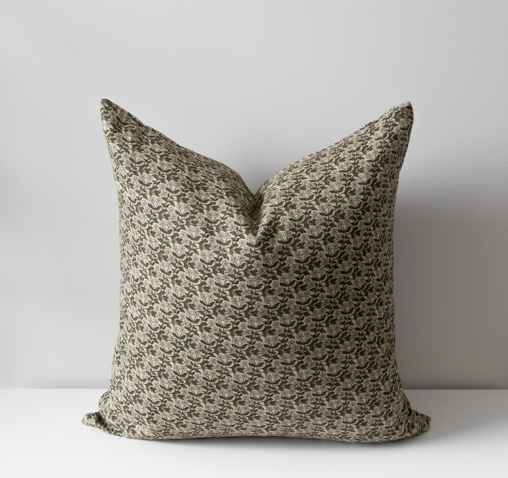 Sérénité | Housse de coussin à motif floral 