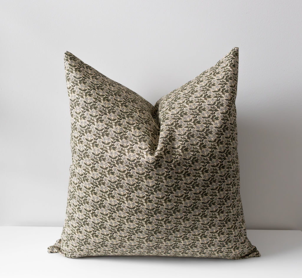 Sérénité | Housse de coussin à motif floral 