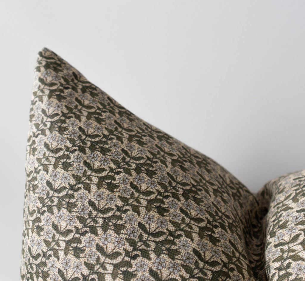 Sérénité | Housse de coussin à motif floral 