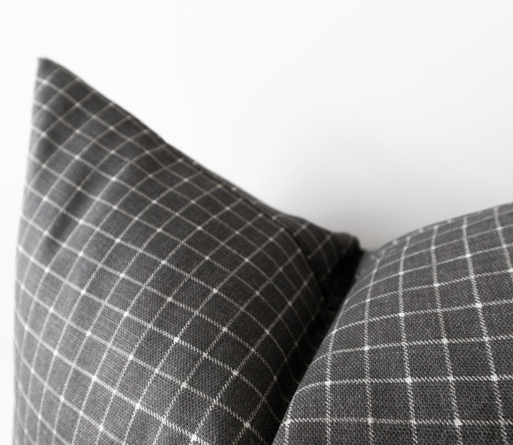 Theron | Housse de coussin Grey Gridlock 