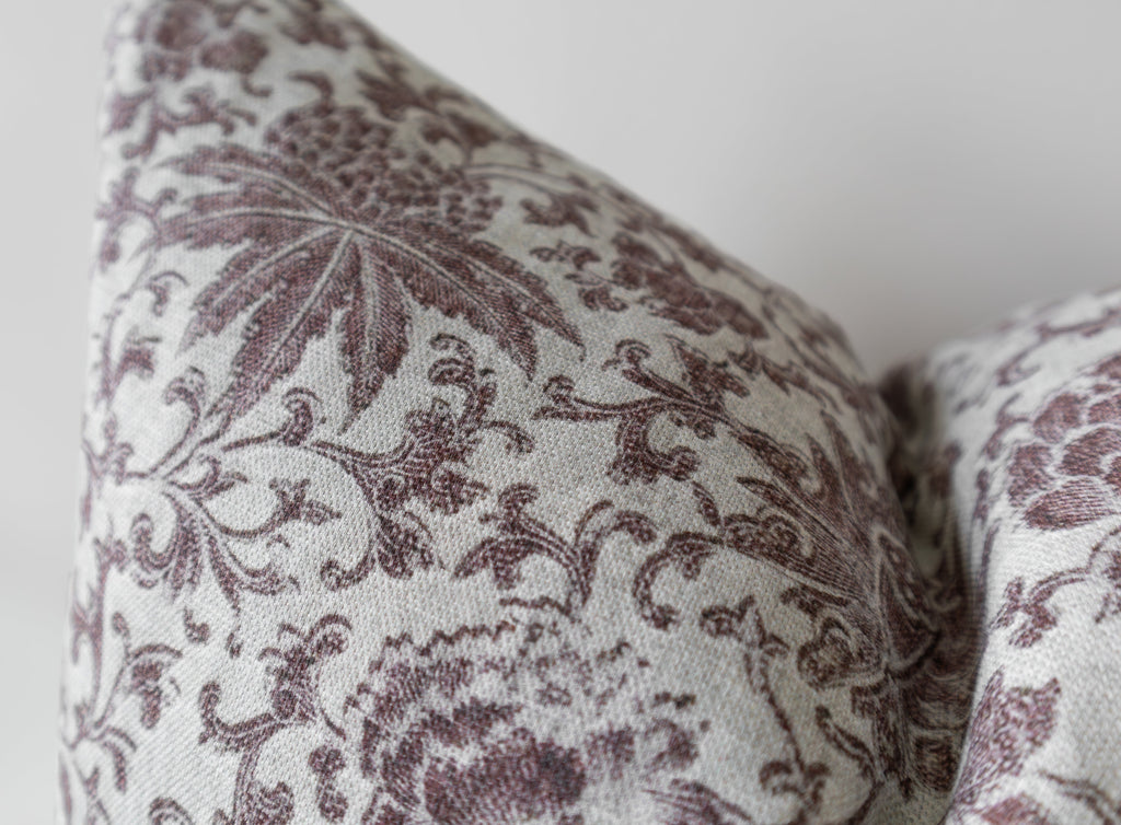 Lyra | Vintage Floral Pillow Cover