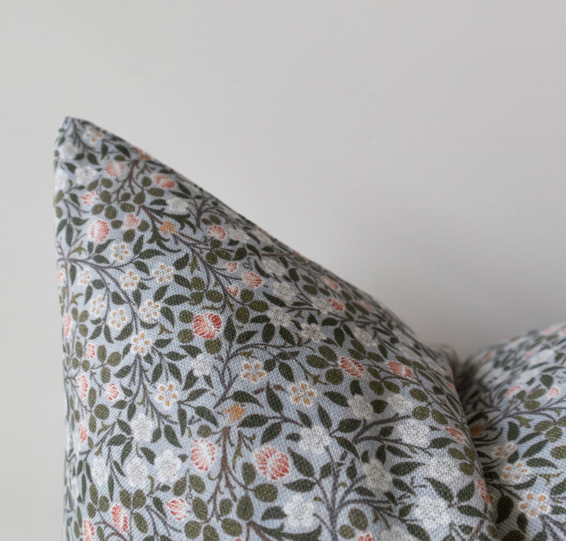 Sophia | Housse de coussin à fleurs bleues 