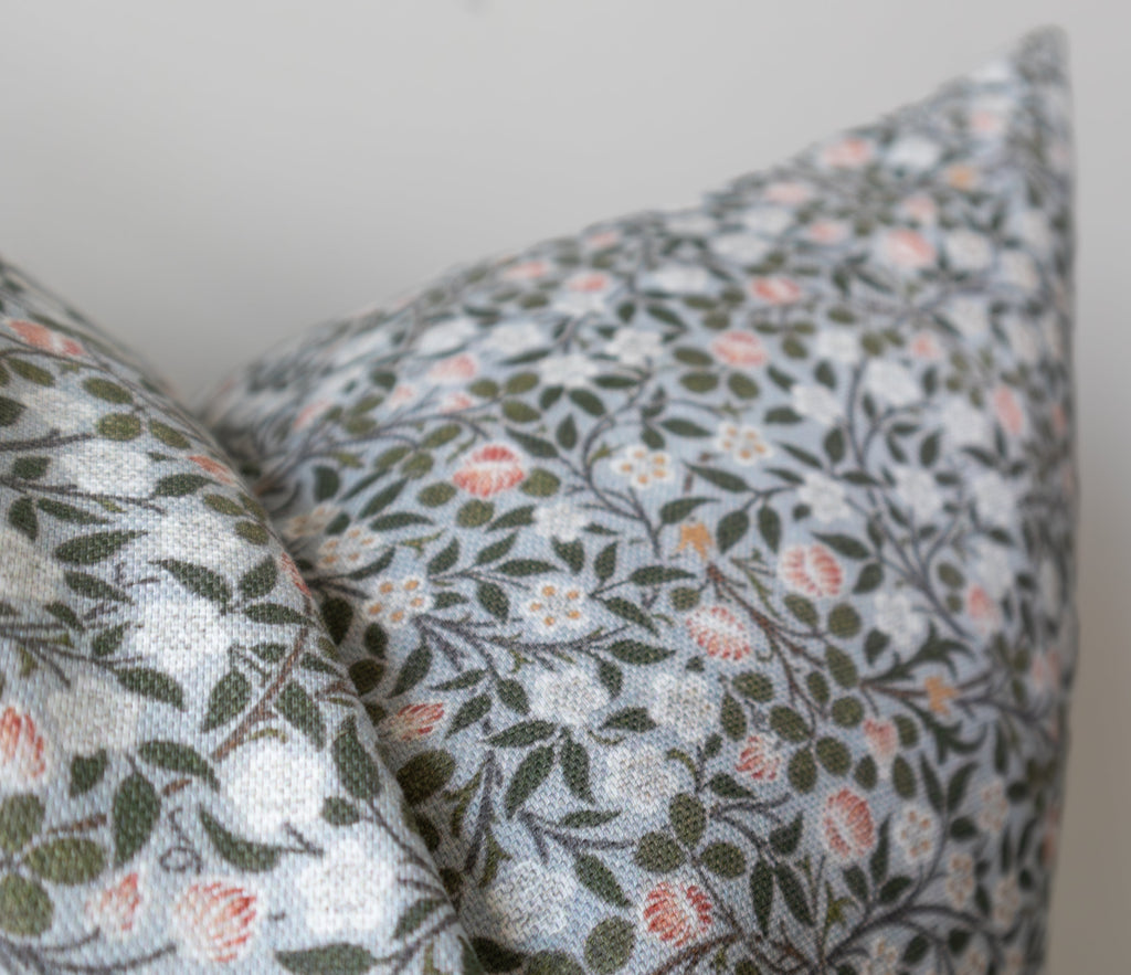 Sophia | Housse de coussin à fleurs bleues 