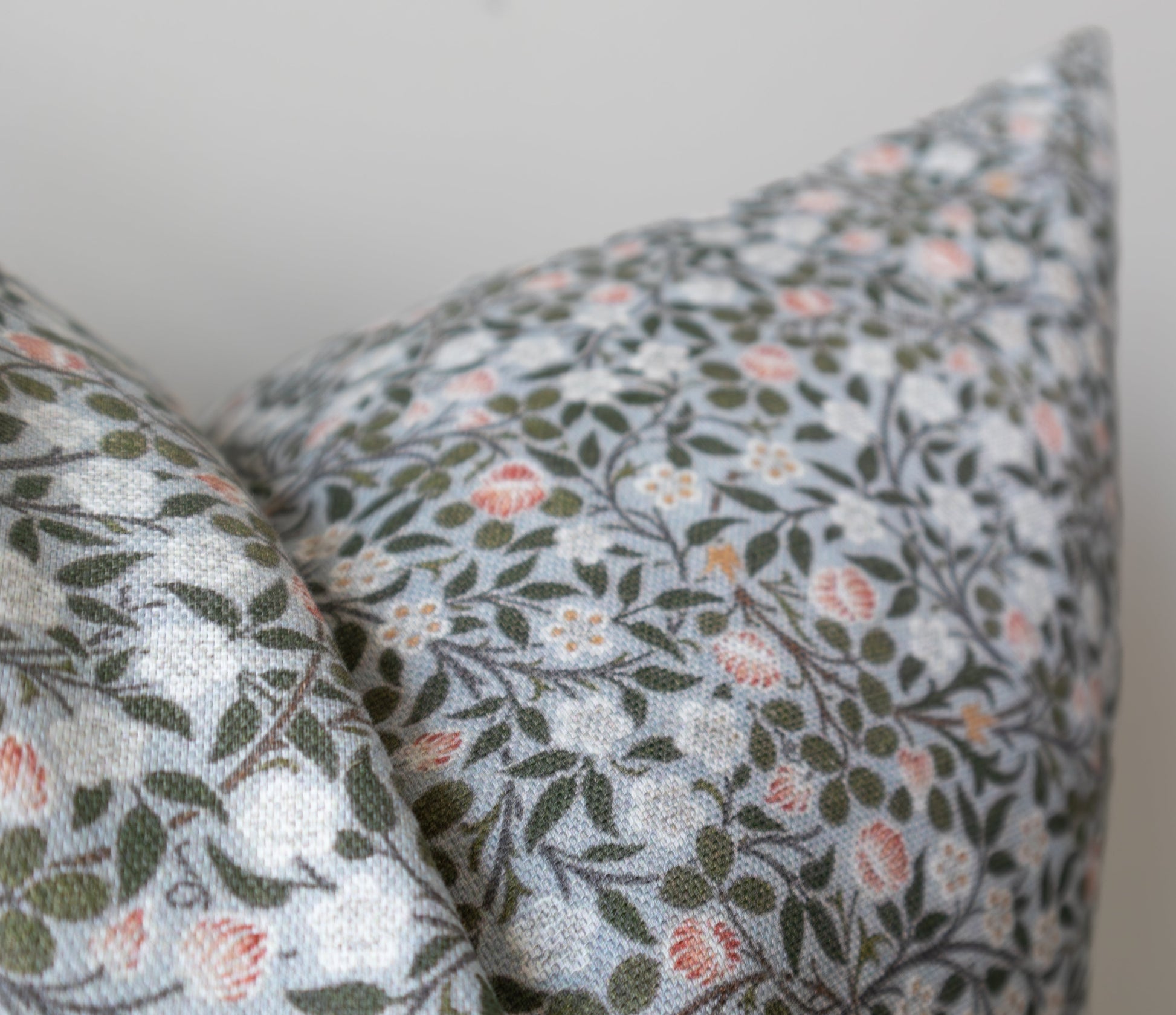 Sophia | Housse de coussin à fleurs bleues 