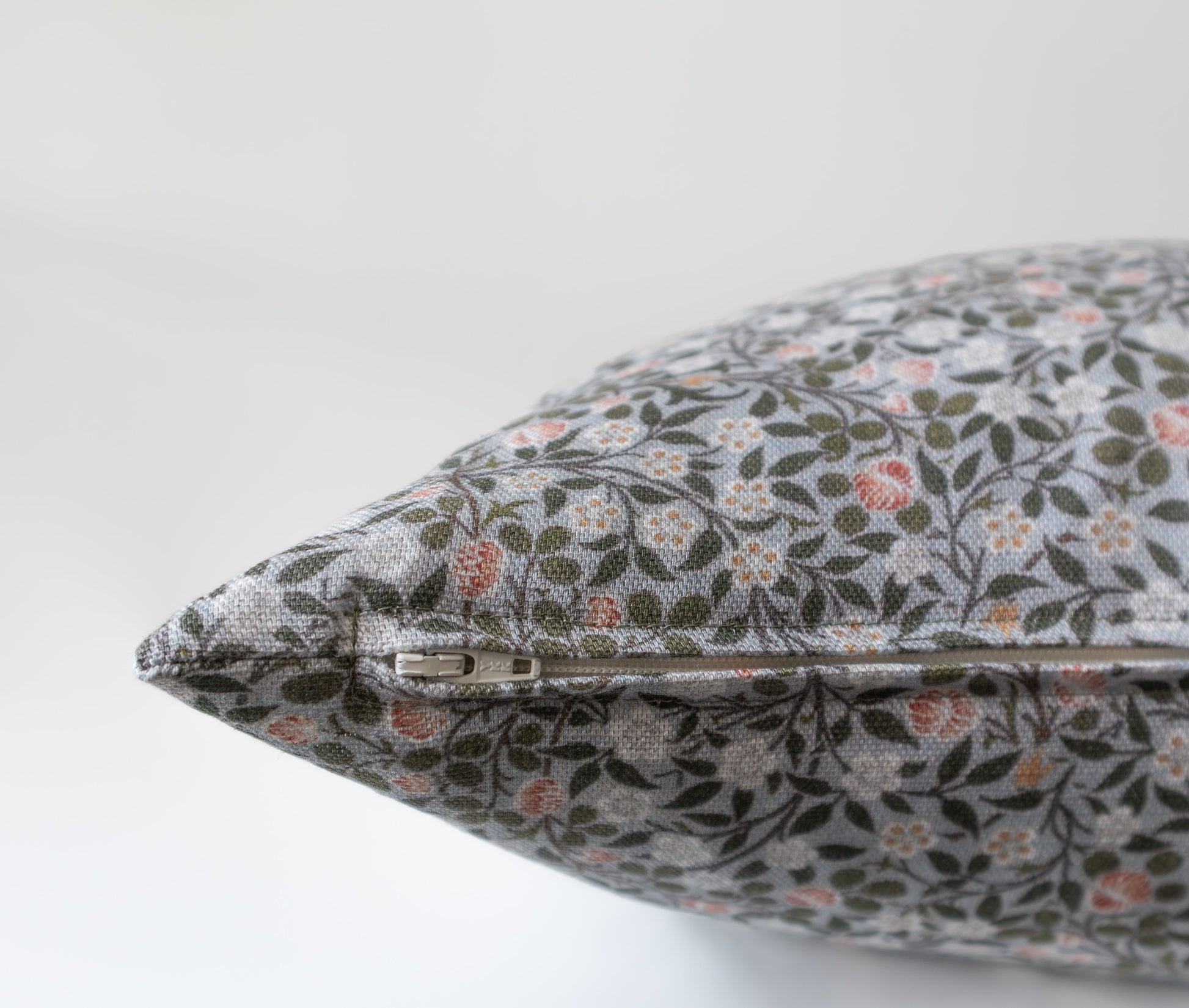 Sophia | Housse de coussin à fleurs bleues 