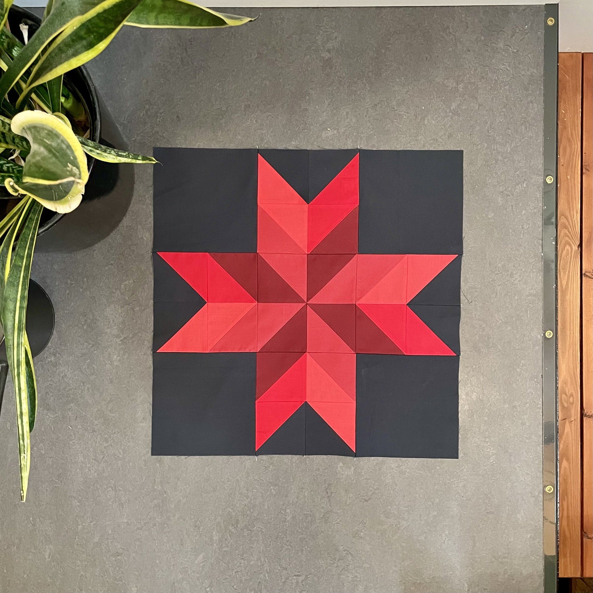 Silk Stars Quilt kit - Kona Reds version