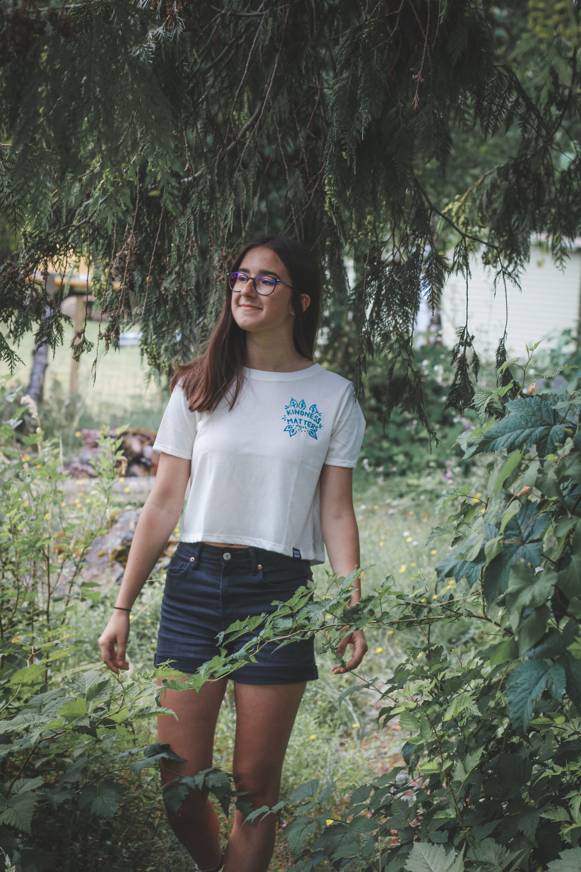 KINDNESS MATTERS - Women's Crop Tee