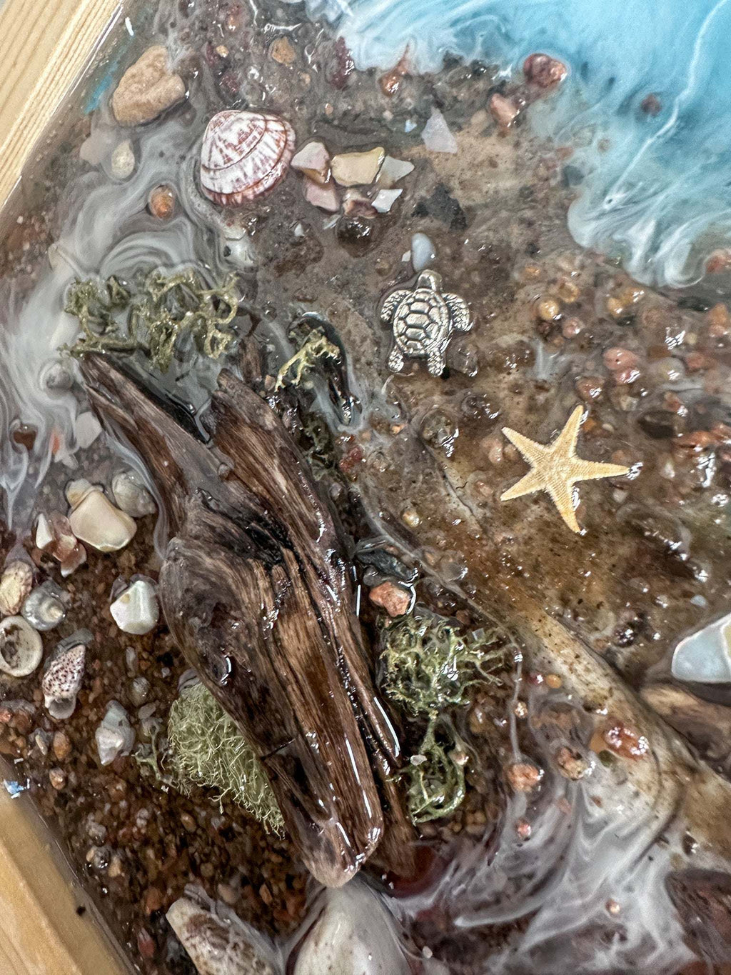 Ocean Dreamscape - Décoration murale 3D faite à la main avec du vrai sable et des coquillages