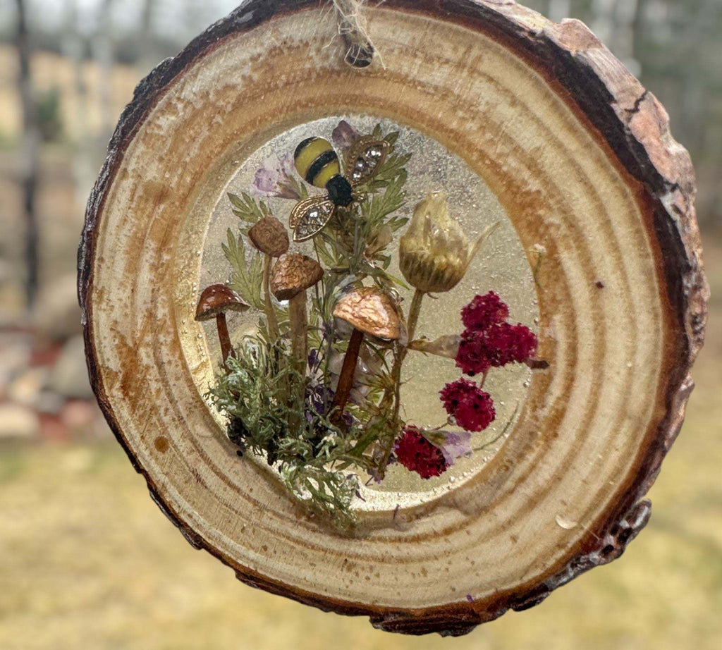 Murmures de la forêt enchantée - Attrape-soleil en bois et botanique faits main