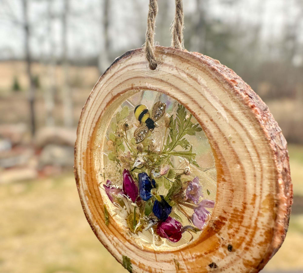 Murmures de la forêt enchantée - Attrape-soleil en bois et botanique faits main