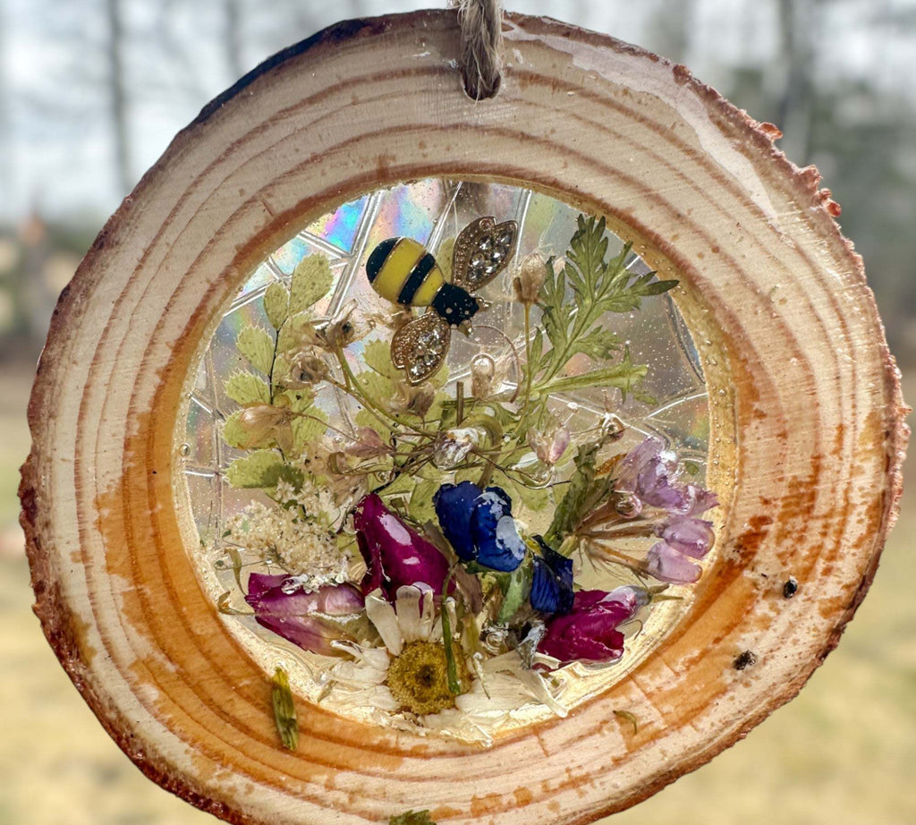 Murmures de la forêt enchantée - Attrape-soleil en bois et botanique faits main