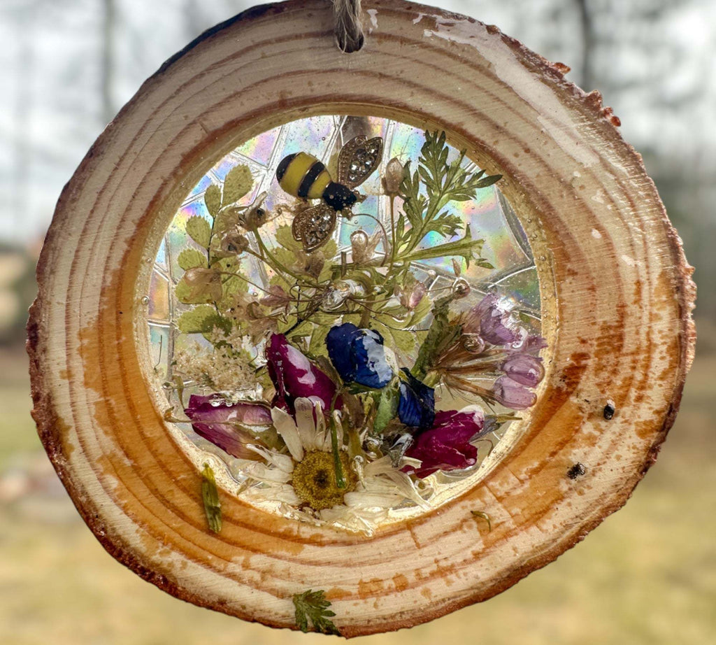 Murmures de la forêt enchantée - Attrape-soleil en bois et botanique faits main