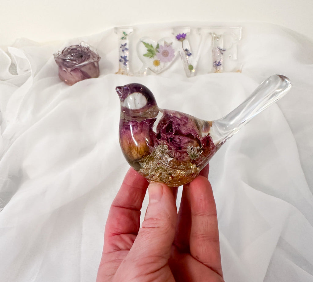 Oiseau chanteur floral - Décoration d'oiseau en résine faite à la main pour jardin de roses éternelles