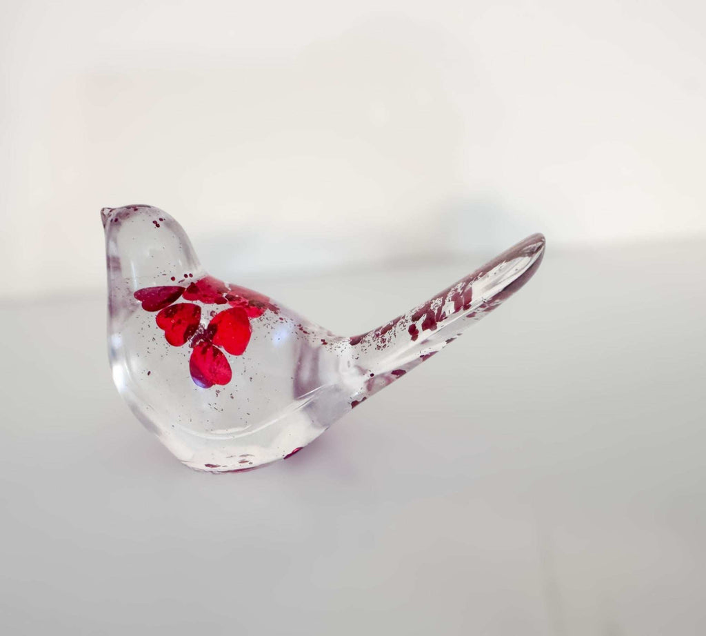 Oiseau en forme de cœur rouge flottant - Décoration d'oiseau en résine faite à la main