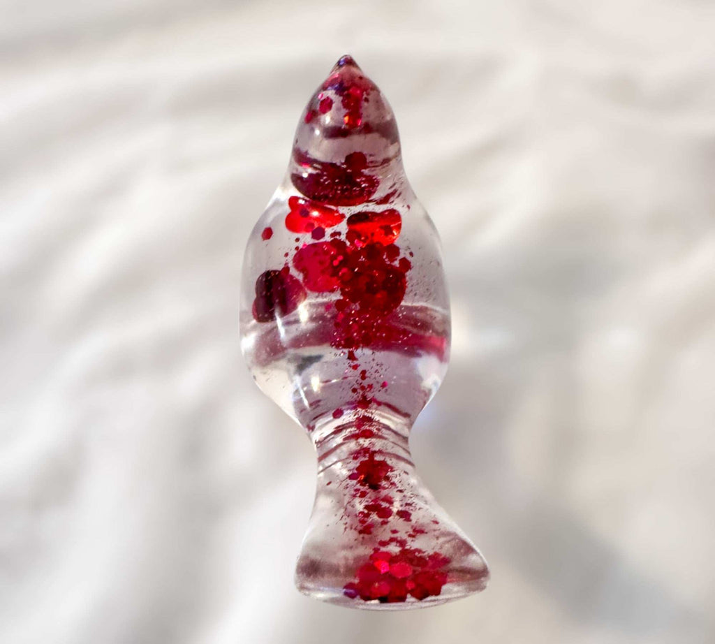 Oiseau en forme de cœur rouge flottant - Décoration d'oiseau en résine faite à la main