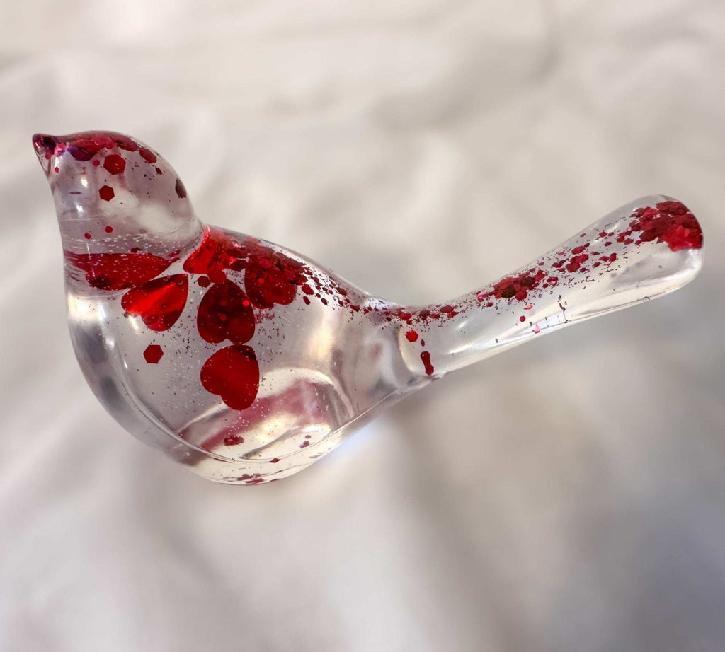 Oiseau en forme de cœur rouge flottant - Décoration d'oiseau en résine faite à la main