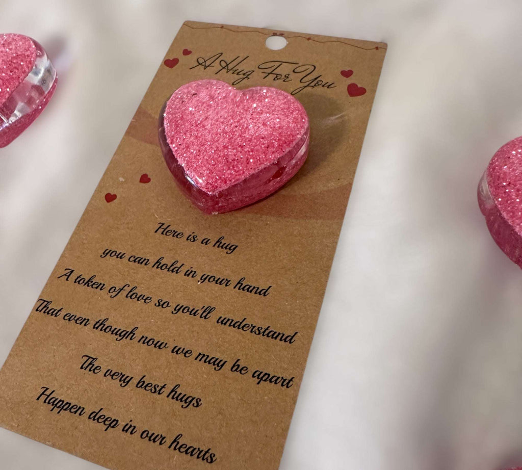Câlin gratuit - Cadeau de fête des mères : cœur en résine fait main avec carte