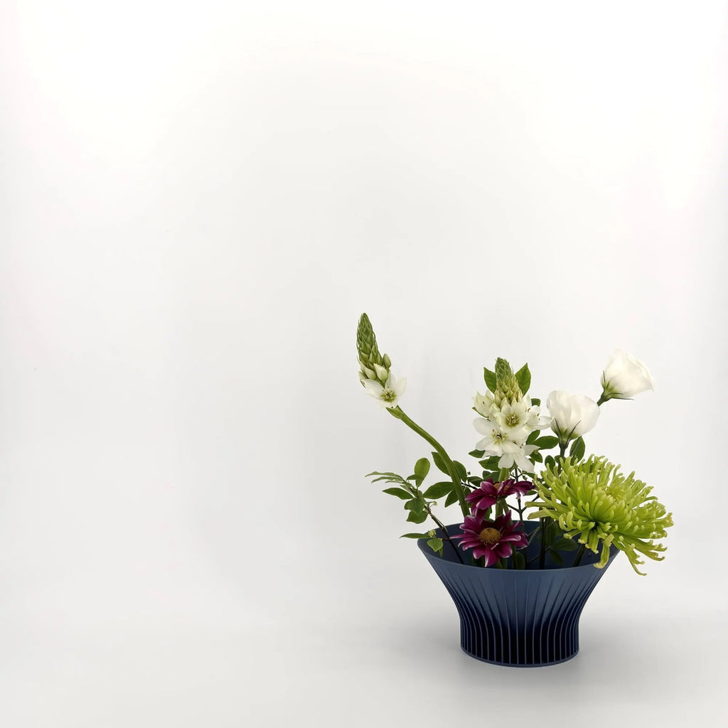 LOTUS Vase Small