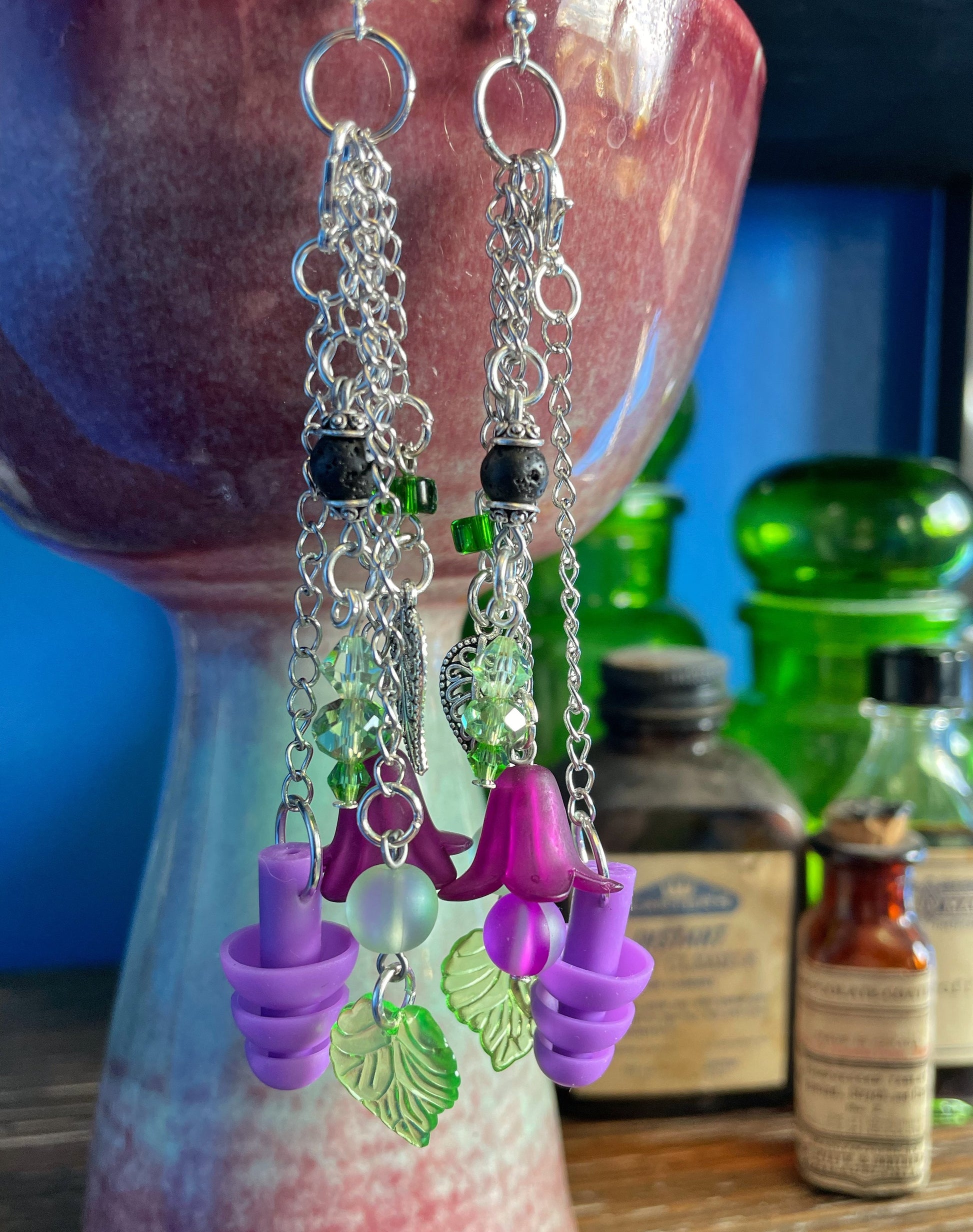 Boucles d'oreilles pendantes sensorielles et aromathérapie avec fleurs et feuilles