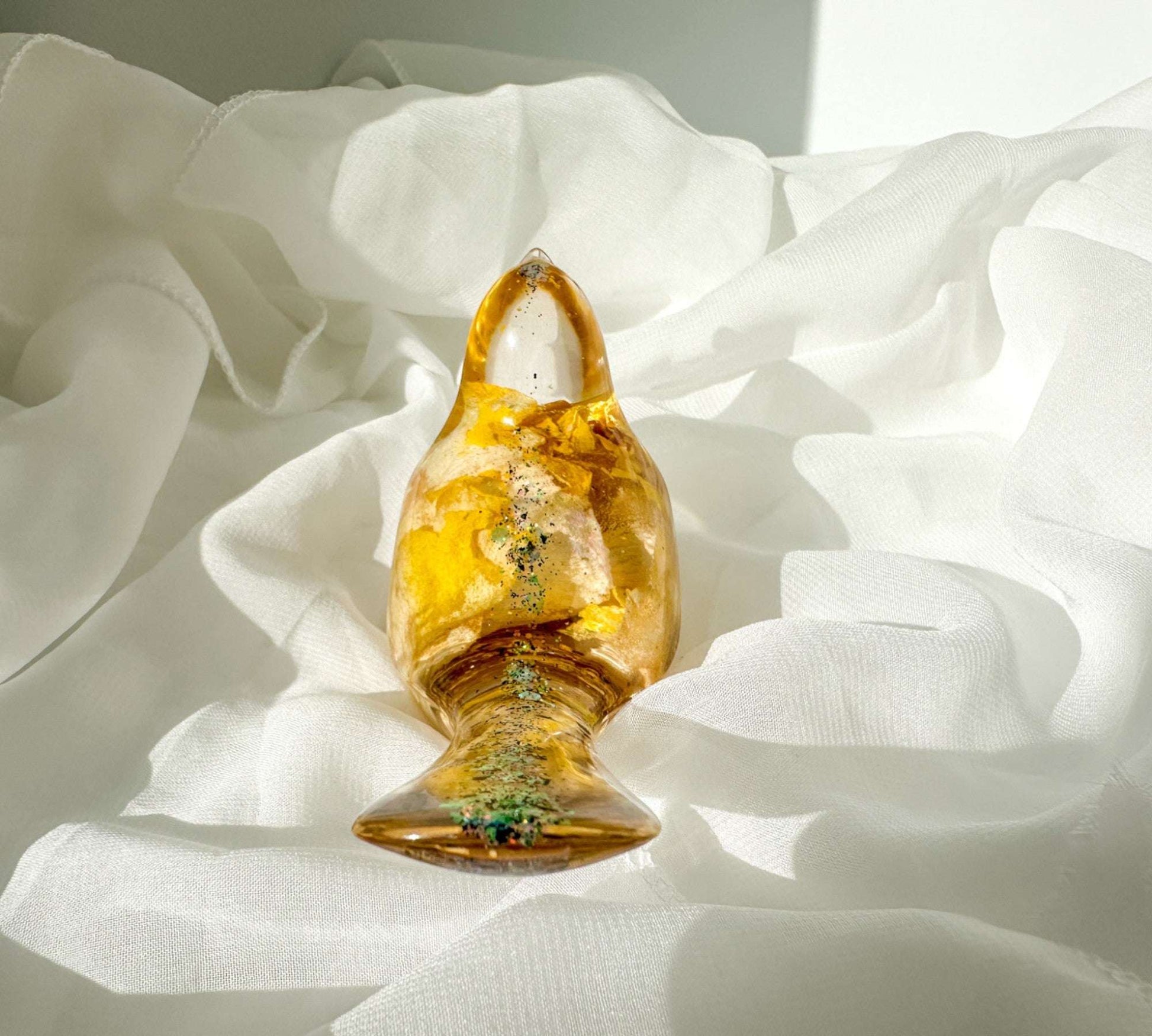 Oiseau en résine Rose dorée – Décoration d'oiseau inspirée de la nature faite à la main
