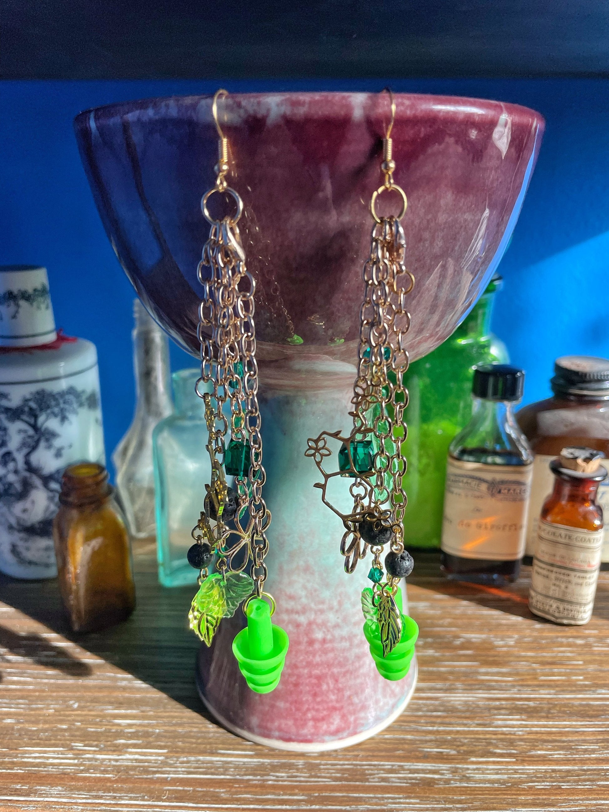 Boucles d'oreilles mode apaisantes sensorielles aromathérapie, molécule de sérotonine verte et fleur